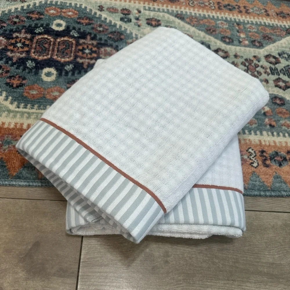 New Threshold Gingham Luxury Bath Towel Set 2 Pc XL Traditional Gingham Plaid